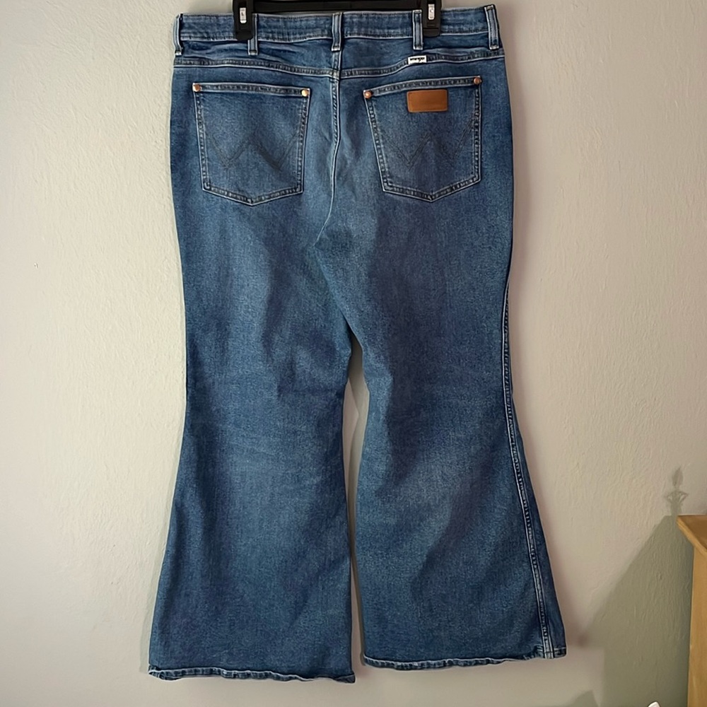 Wrangler Wanderer 622 High Rise Flare jeans size 33x30 - Picture 5 of 15